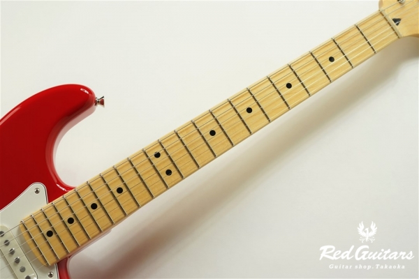Made in Japan Hybrid II Stratocaster - Modena Red